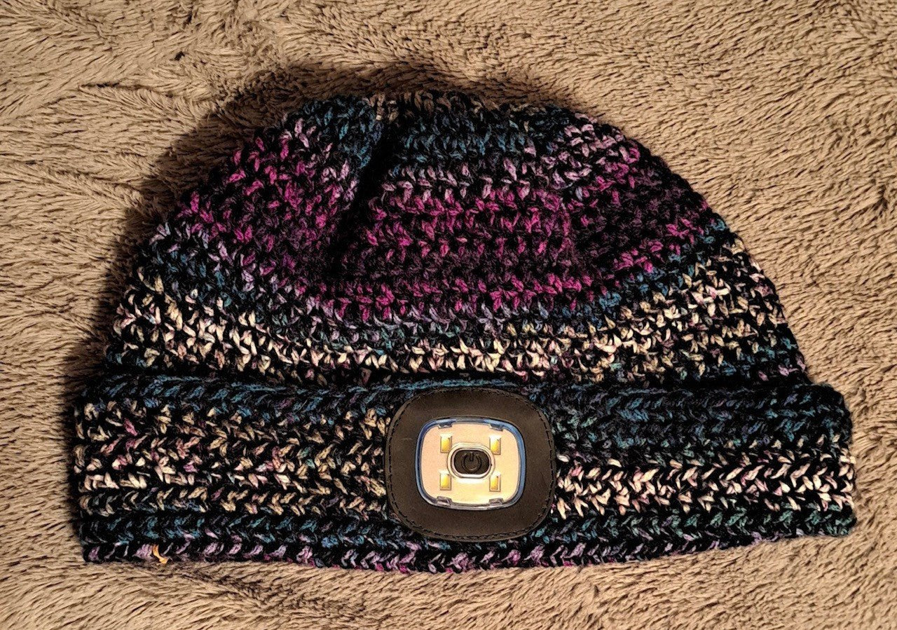 LED flashlight beanie