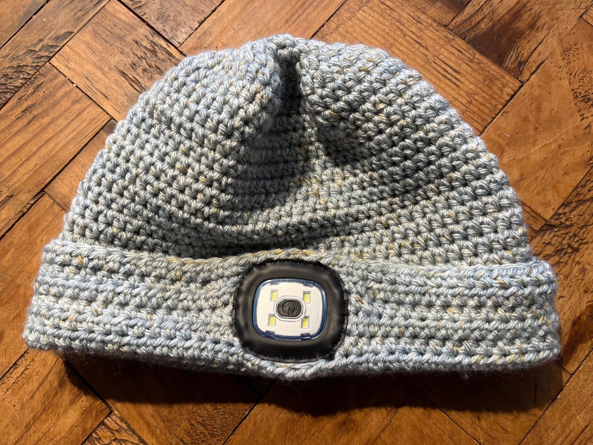 LED flashlight beanie